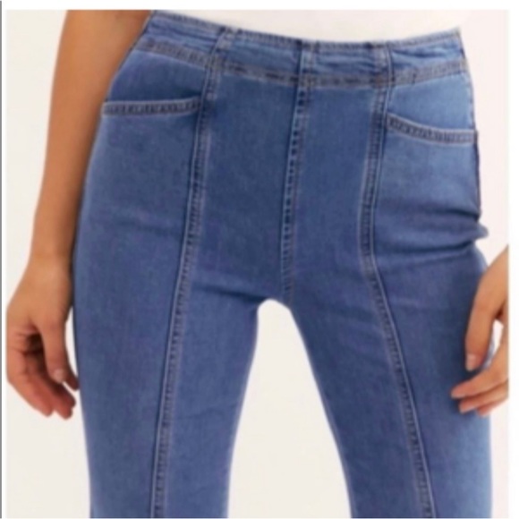 We The Free Know Me Better Flare Boho Bellbottom Blue Jeans Size 26 - Picture 2 of 9